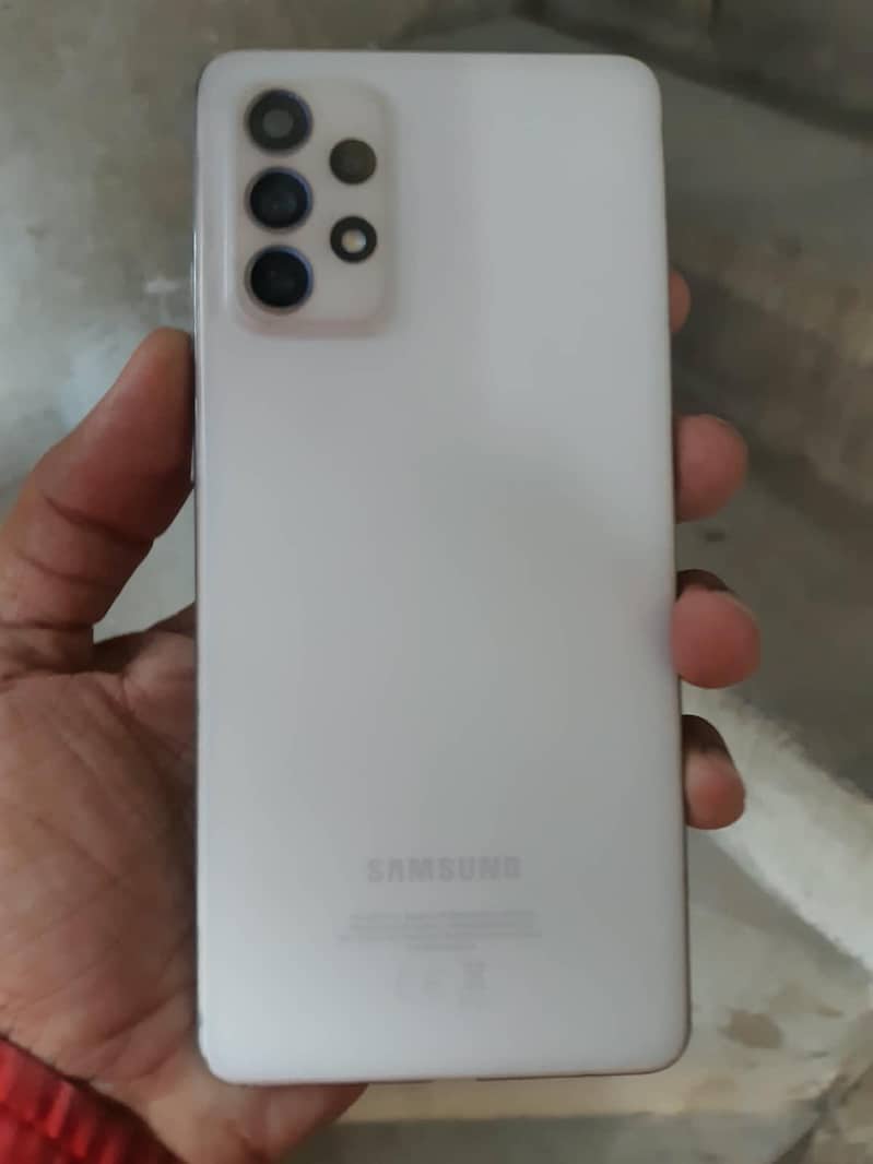 Samsung Mobile A72 1