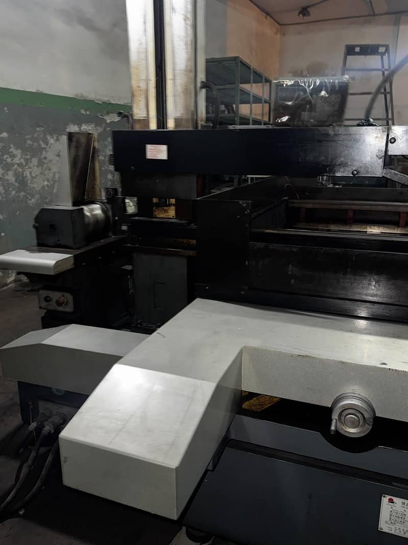 CNC wirecut machine 4