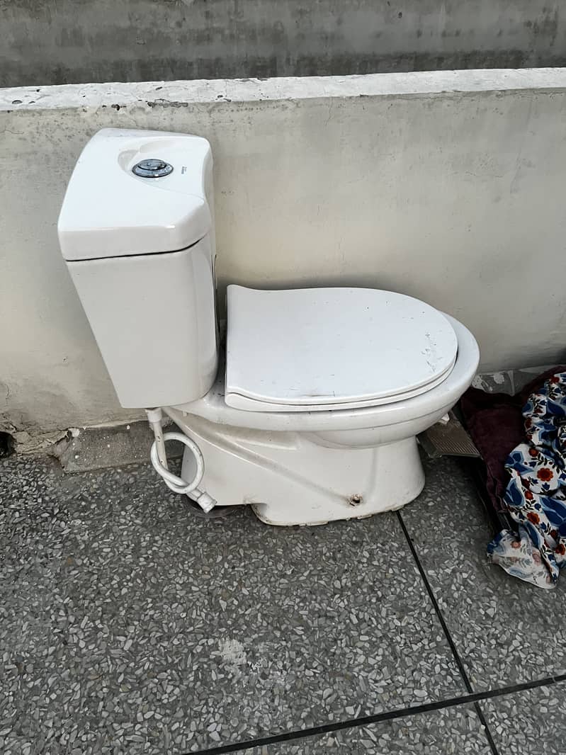 Marachi Commode New 1