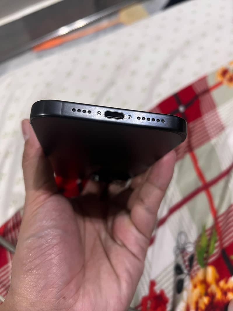 Iphone 15 pro max 6