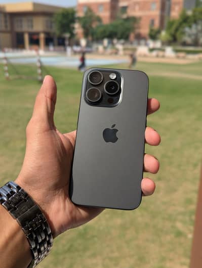 Apple iPhone 15 Pro Neat n Clean with box
