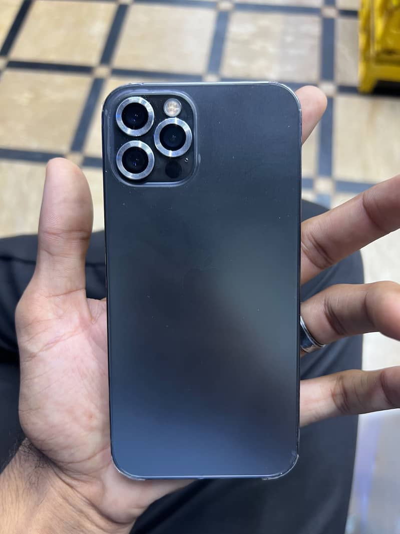 Apple iPhone 12 Pro 4