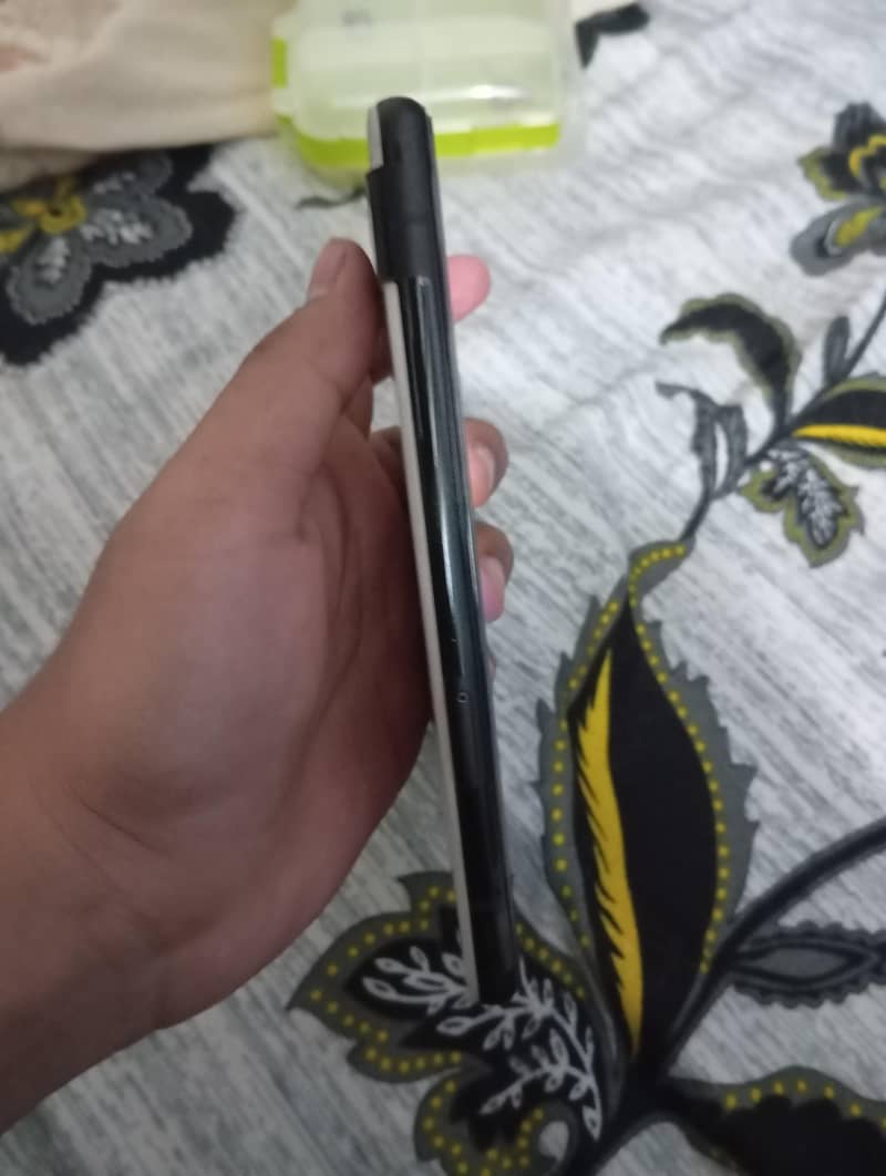 Google Pixel 6a 3