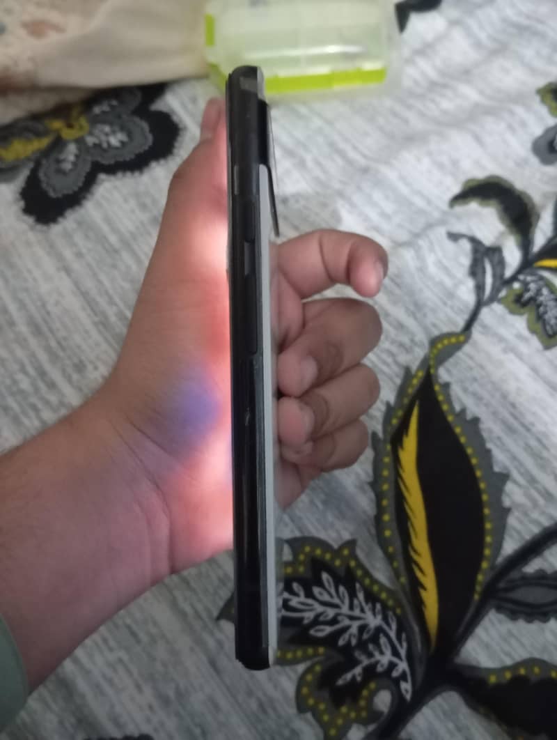 Google Pixel 6a 5