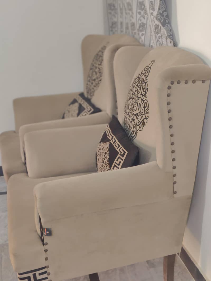 2 sofa chairs 3