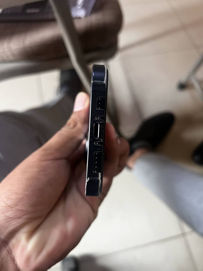 Apple iPhone 14 2