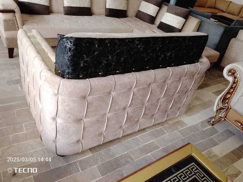 SOFA SET WITH TABLE 0