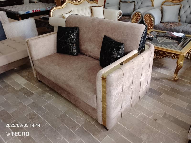 SOFA SET WITH TABLE 8
