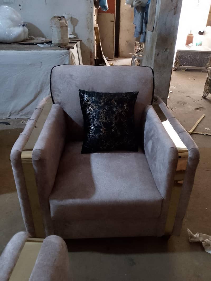 SOFA SET WITH TABLE 13