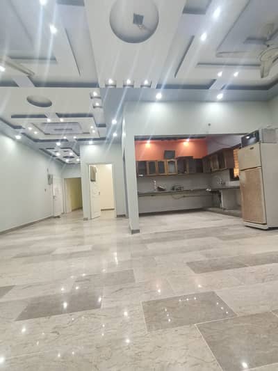 3 bed dd like new 2nd floor leased portion available for sale