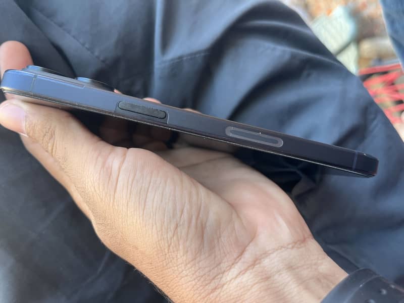 Apple iPhone 15 Pro Max 5