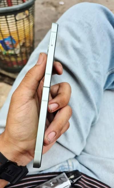 Samsung Mobile Z Flip 6