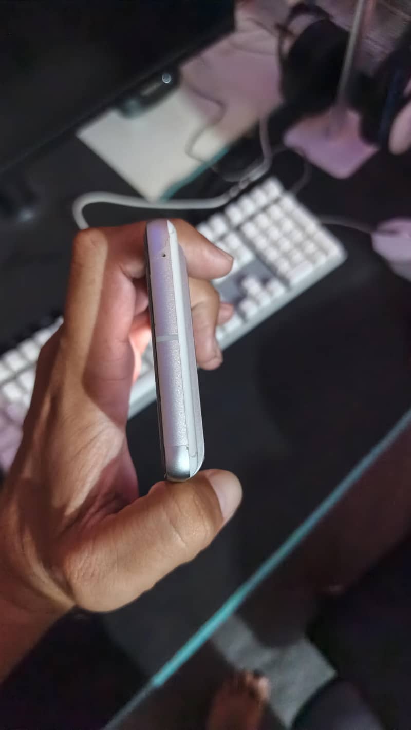 Google Pixel 7 5