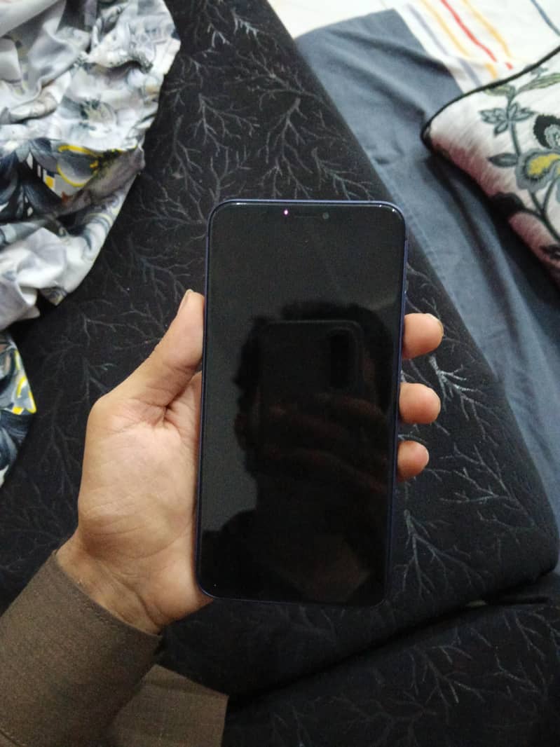 Apple iPhone XS Max 2