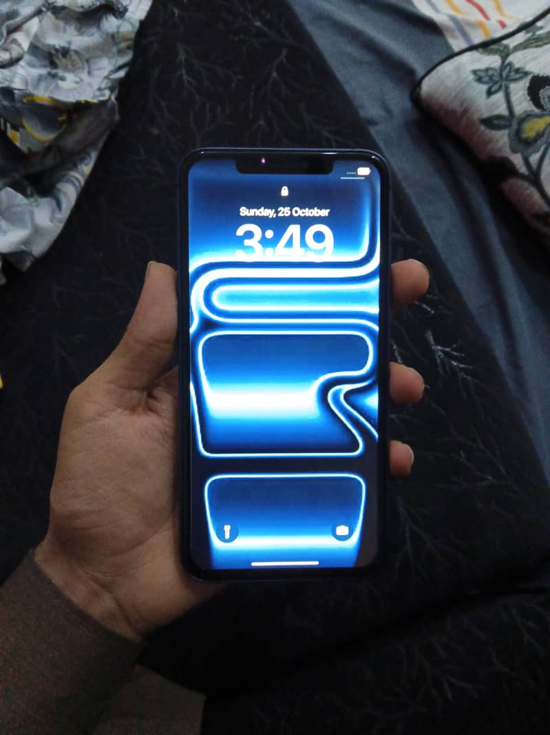 Apple iPhone XS Max 3