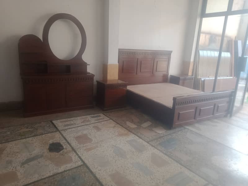Double bed with 2 side tables & Dressing Table 0