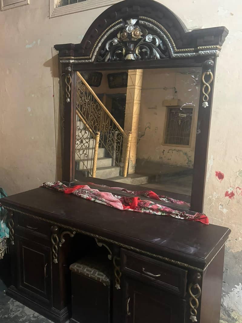 Dressing Table and Mirror 1