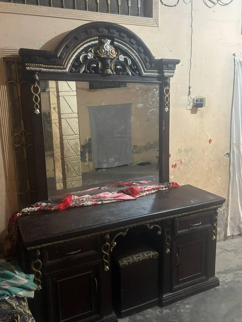 Dressing Table and Mirror 2