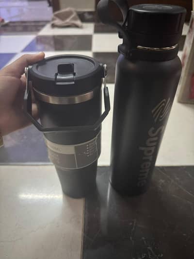 Pack of 2 Black Bottles – Travel Mug & Water Bottle