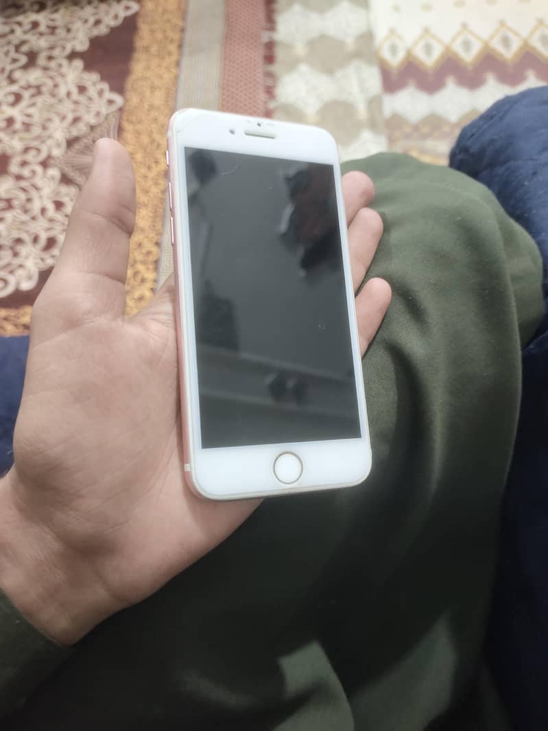 Apple iPhone 7 1