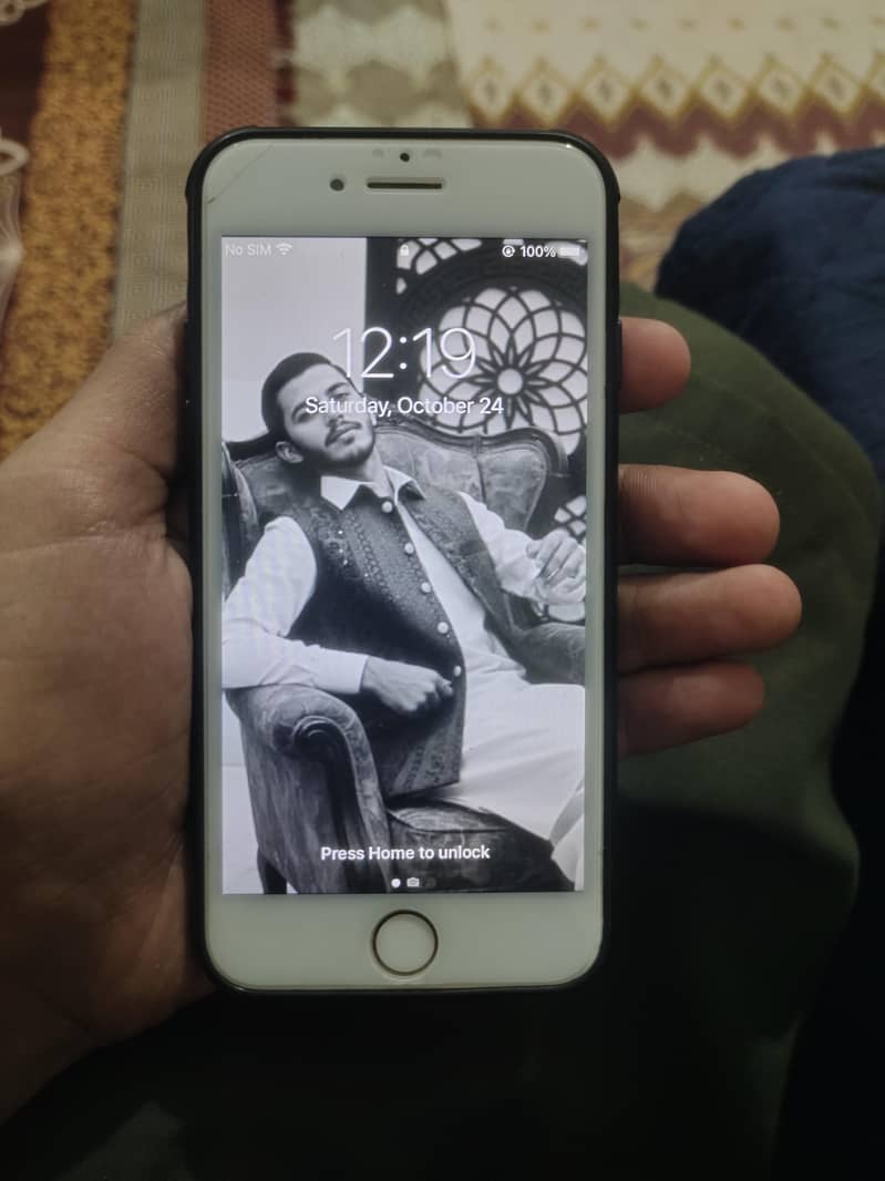 Apple iPhone 7 7