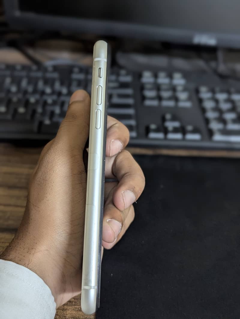 Apple iPhone 11 2