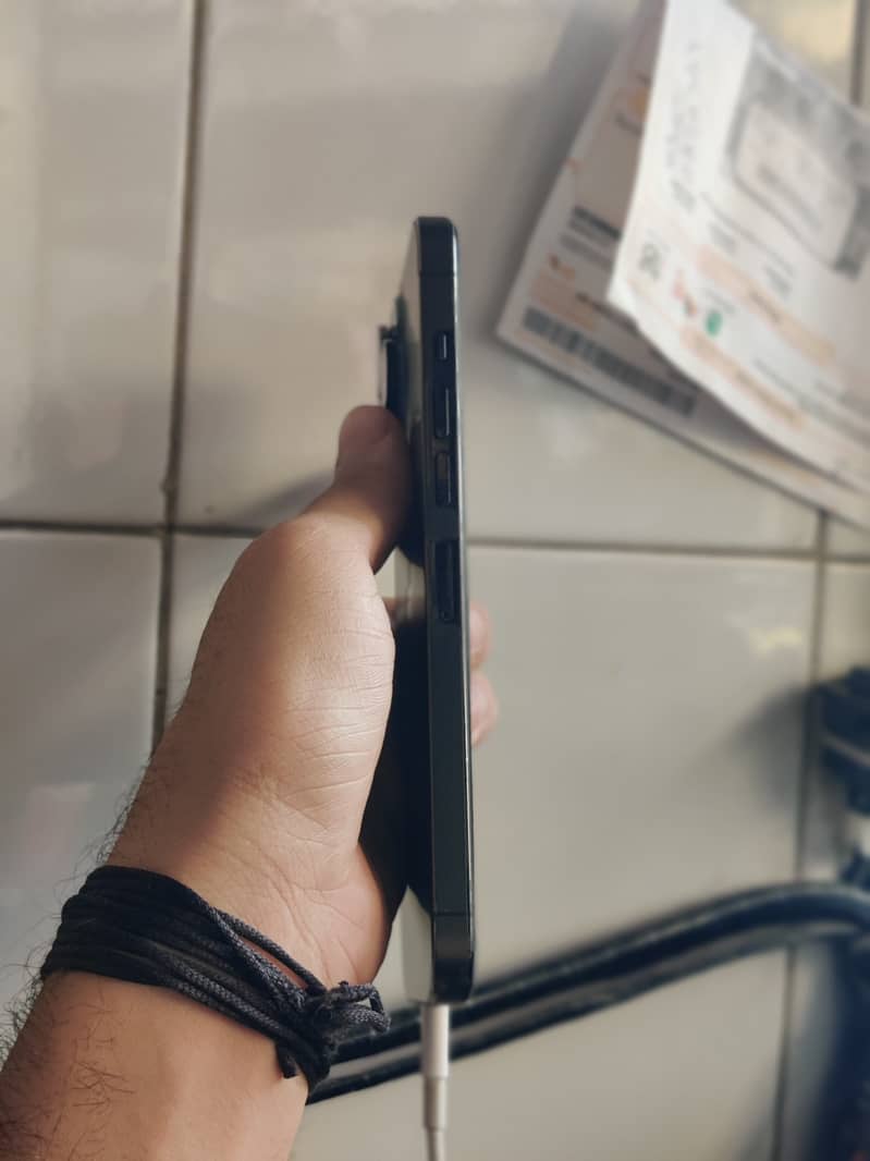 Iphone 13 pro max 4
