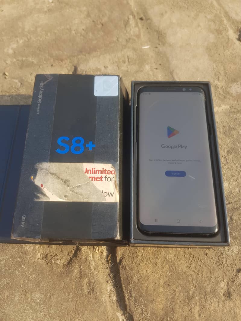 Samsung Mobile S8 Plus 3