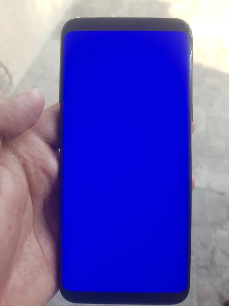Samsung Mobile S8 Plus 5