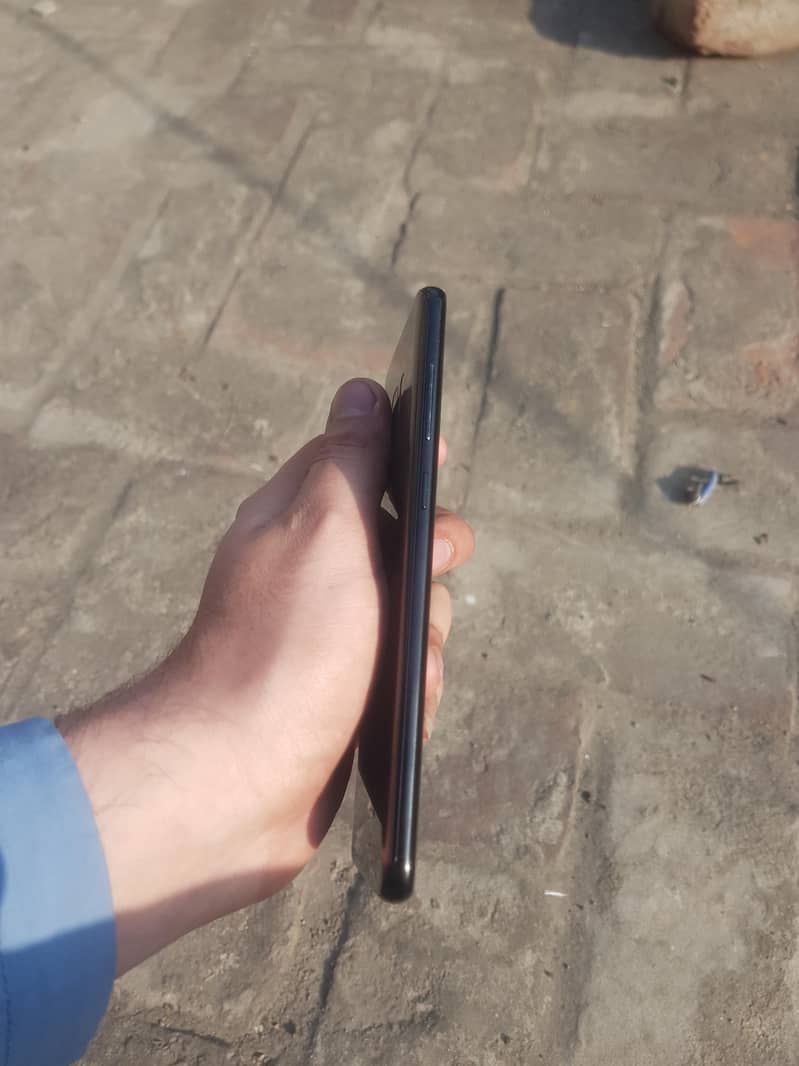 Samsung Mobile S8 Plus 10