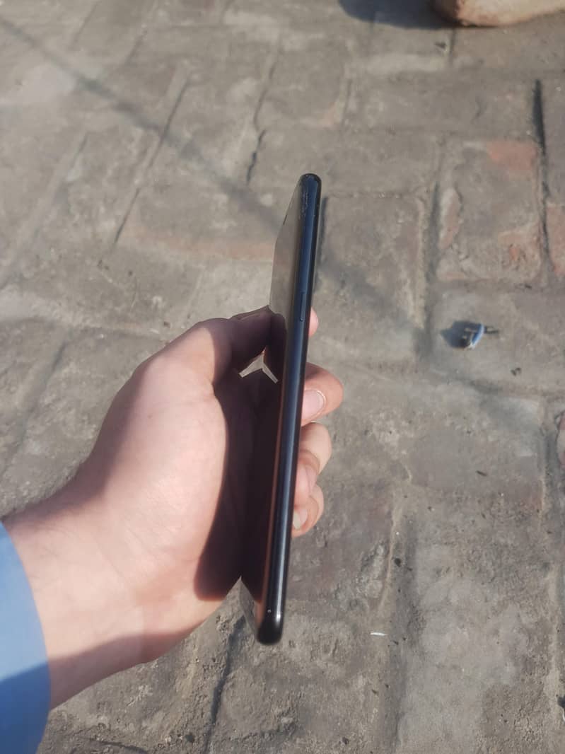 Samsung Mobile S8 Plus 11