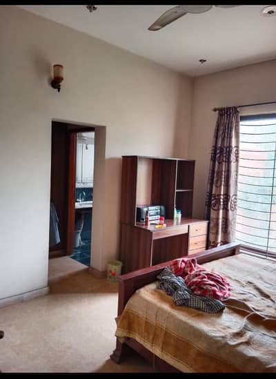 12 mrla uper portion for rent in Pcsir phase 2