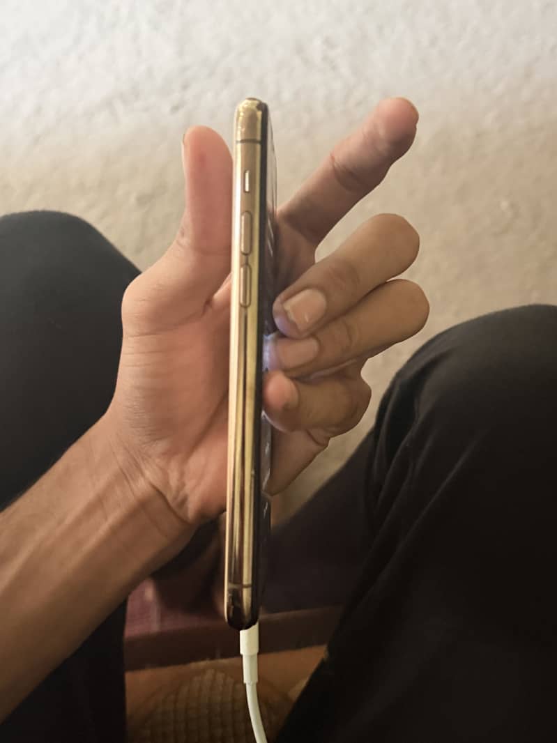 Apple iPhone 11 Pro 3