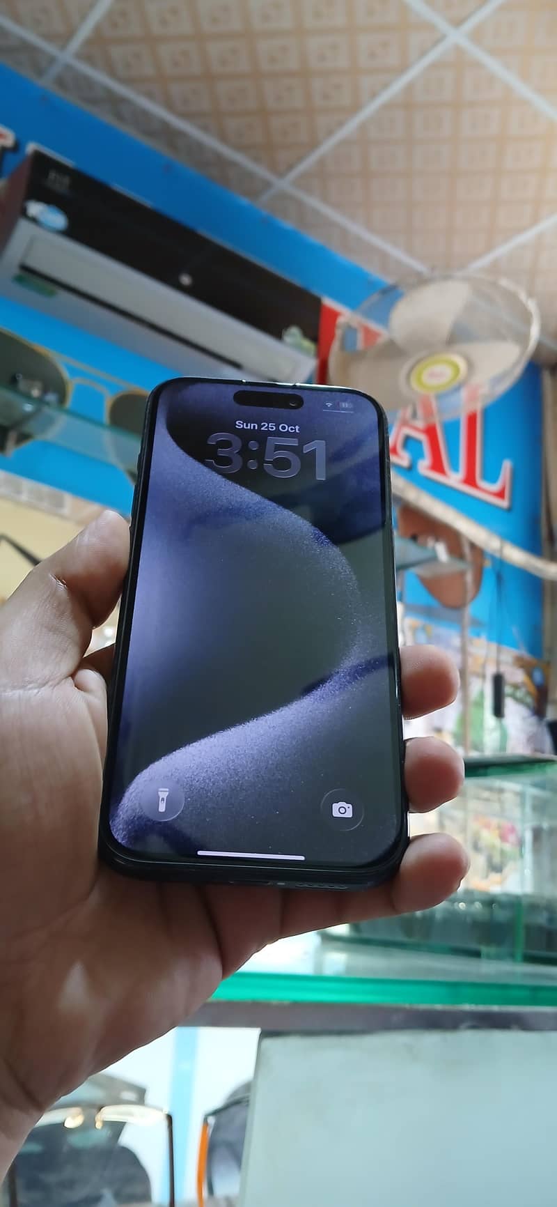 Apple iPhone 15 Pro 0