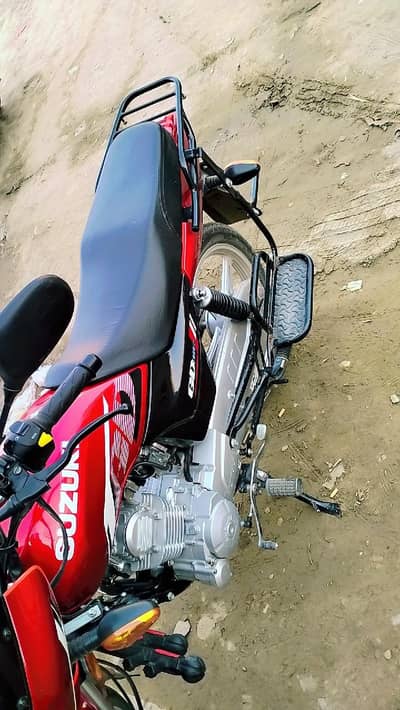 Suzuki G110 for sale brand new bike Num ok Bio on the support a