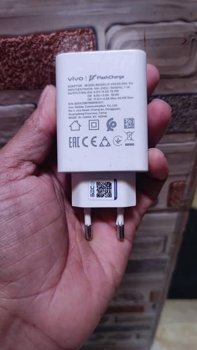 Vivo 44watt original fast charger box wala