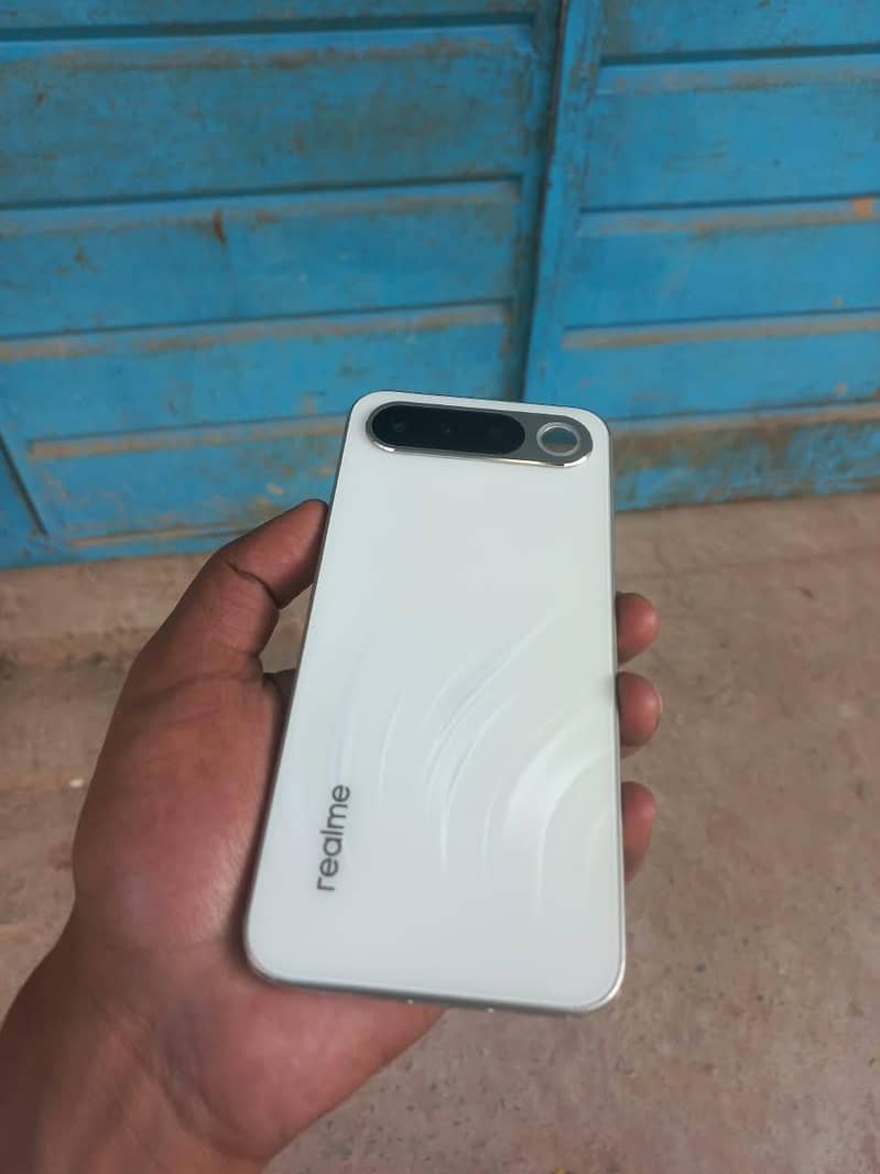 Realme 16 0