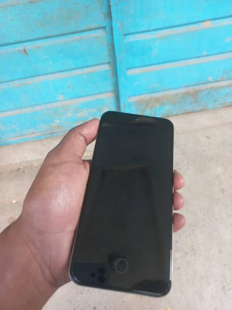 Realme 16 4