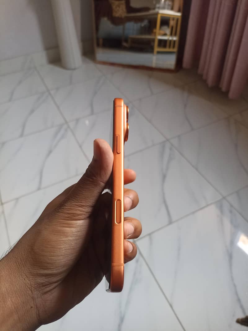 Apple iPhone 17 Pro Max 1