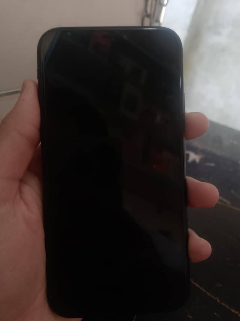 Apple iPhone XR 1