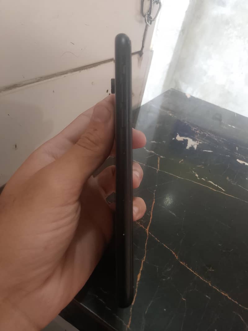 Apple iPhone XR 2