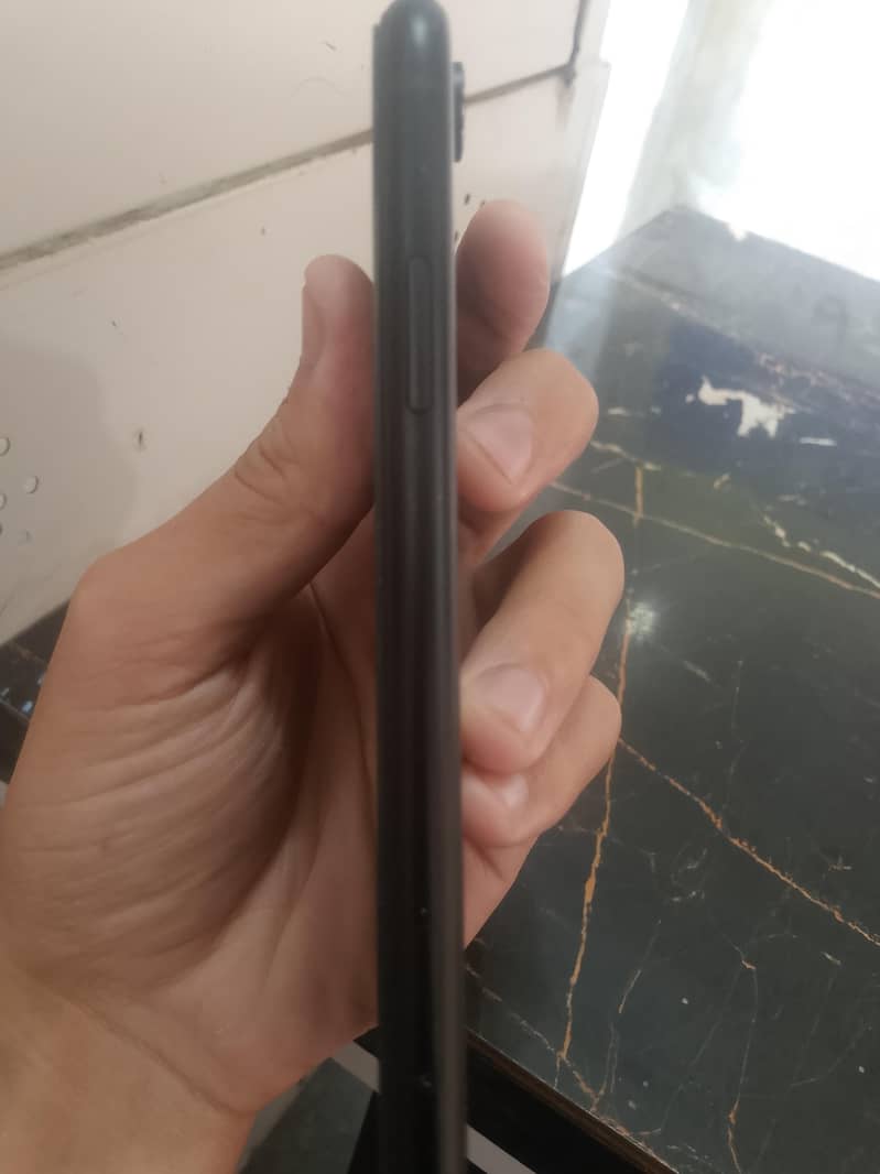 Apple iPhone XR 3