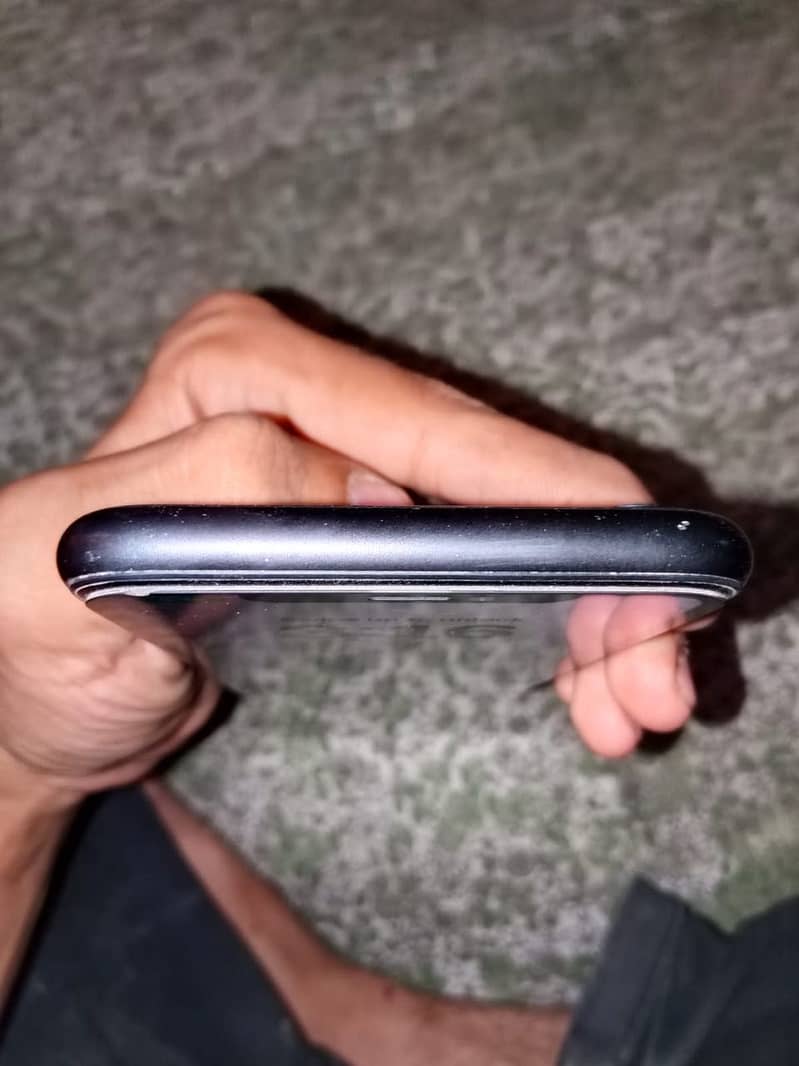Apple iPhone XR 1