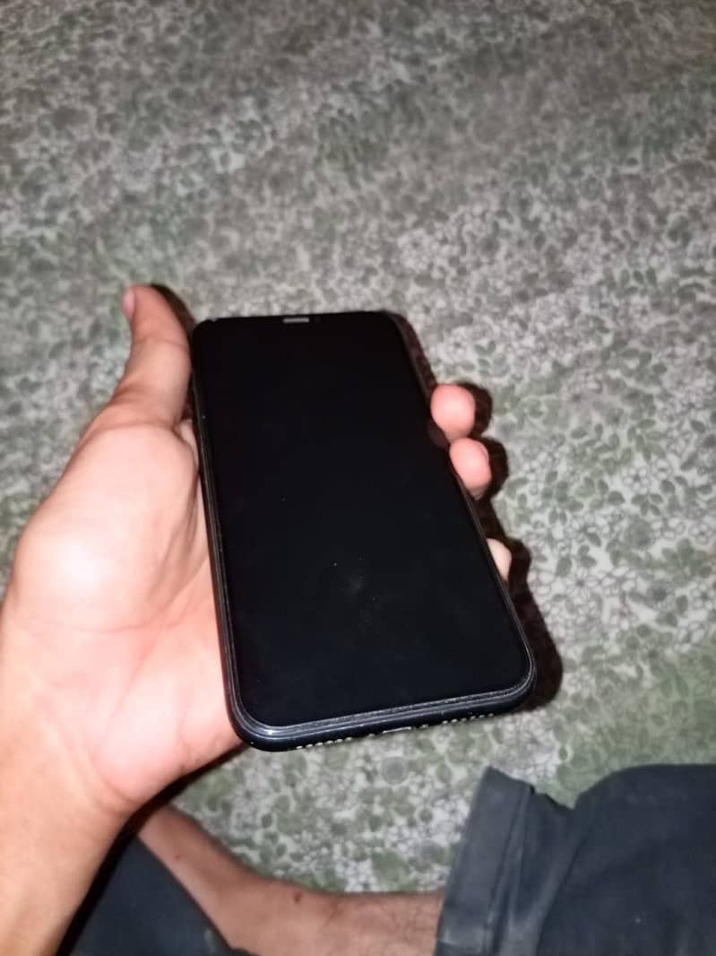 Apple iPhone XR 5