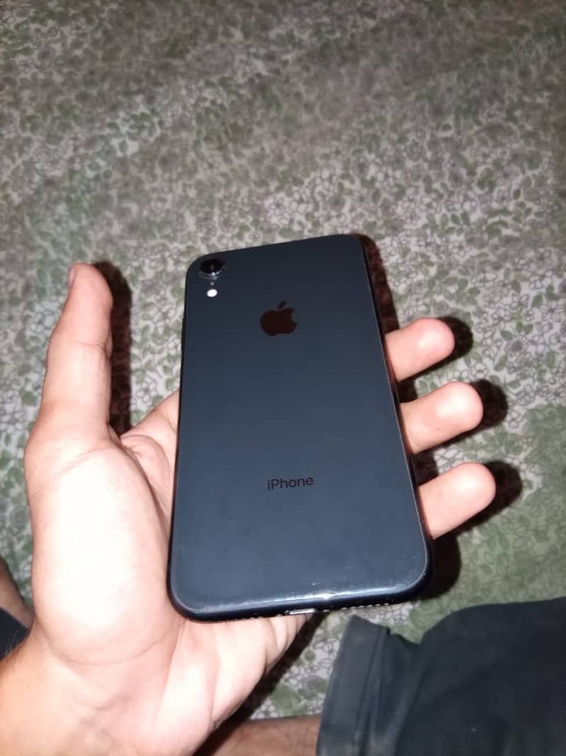Apple iPhone XR 11