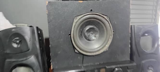 orignal japani amplifier with speakers