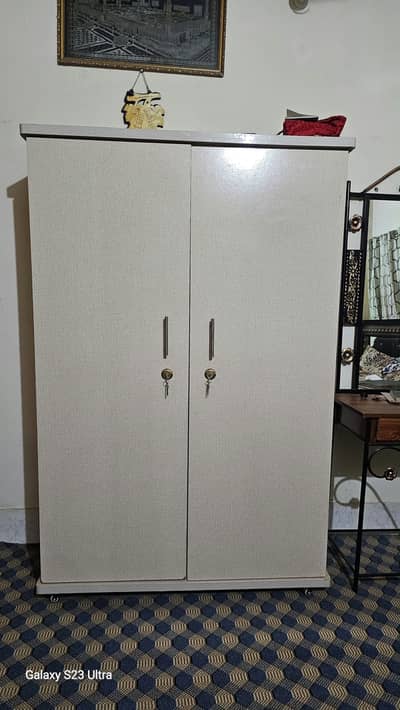 slightly used excellent condition spacious double door almirah