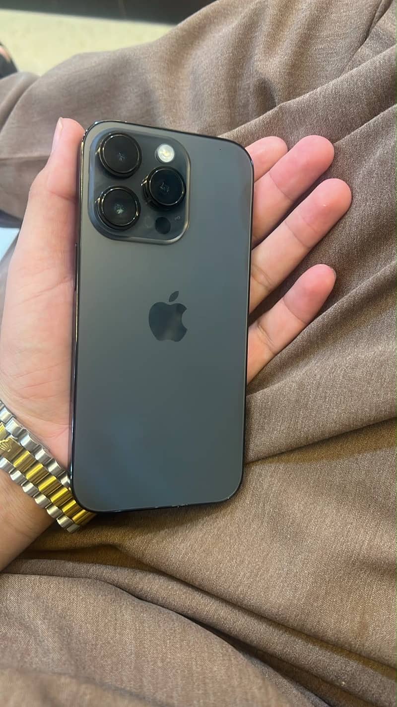 Apple iPhone 14 Pro 0