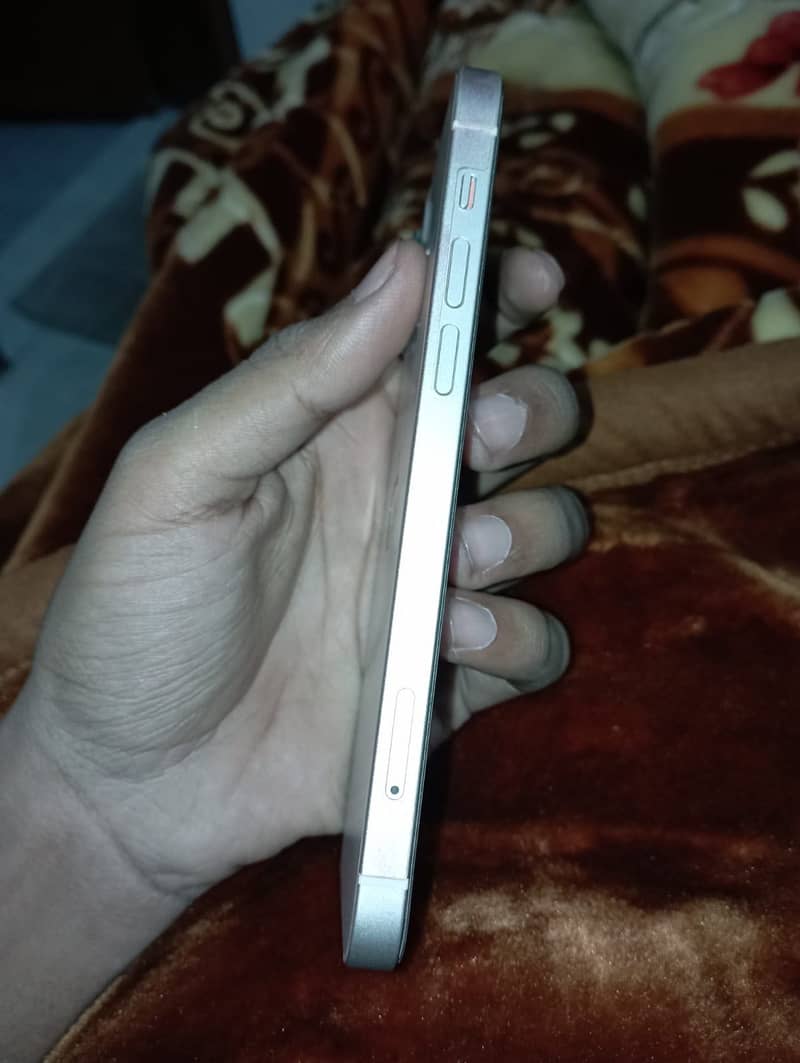 Apple iPhone 12 2