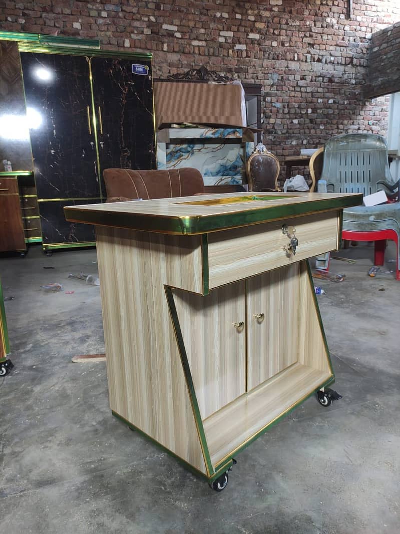 office table or estry stand 0